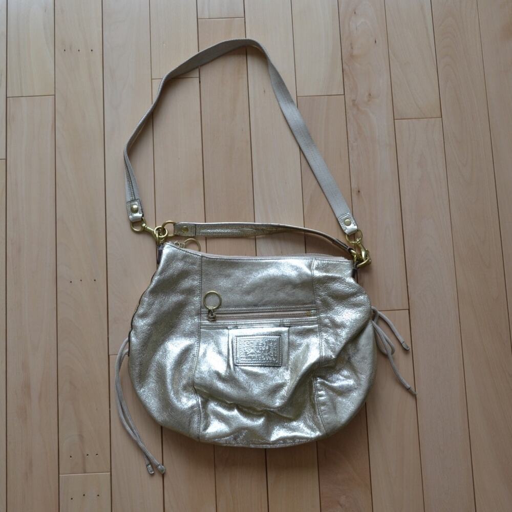 Coach Poppy Large Gold Canvas Single Strap Handle Purse 20384E